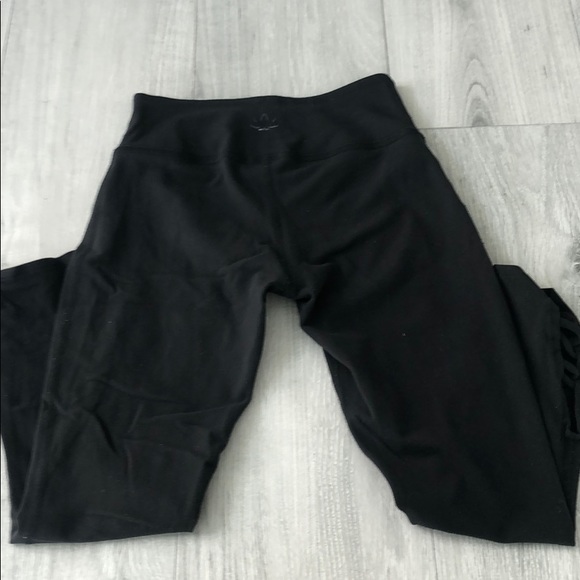 Beyond yoga capris - Picture 5 of 6